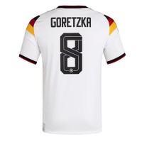 Stroje piłkarskie Niemcy Leon Goretzka #8 Koszulka Podstawowej MŚ 2026 Krótki Rękaw
